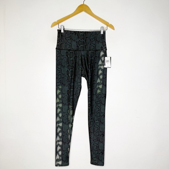Onzie Hunter Viper High Rise Leggings Black Gray Snake Print Leggings Size M/L - Picture 1 of 6